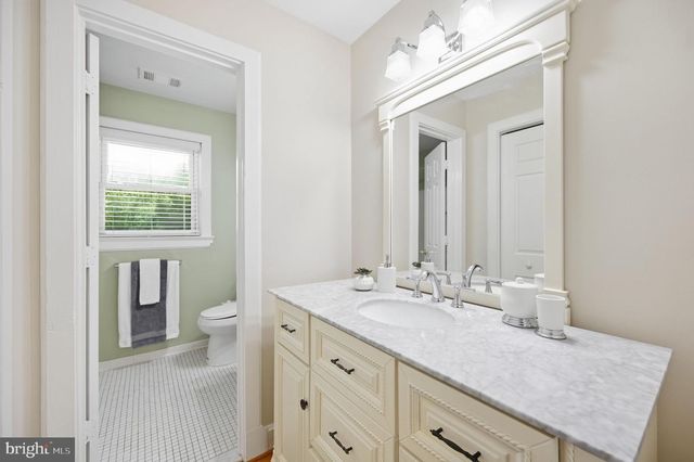 2819 RIFLE RIDGE RD, Oakton, VA 22124