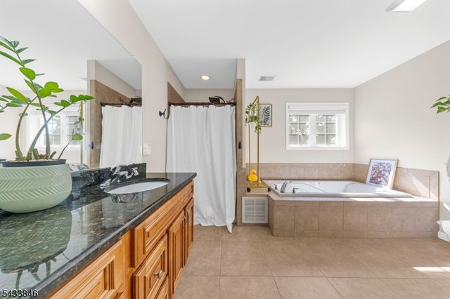 418 Oak St, Boonton Town, NJ 07005