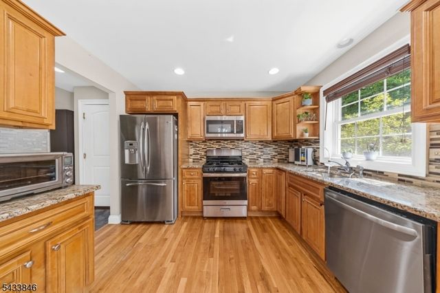 418 Oak St, Boonton Town, NJ 07005
