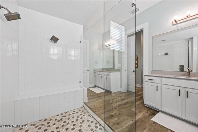 2041 WATERWAY ISLAND Lane, Jacksonville Beach, FL 32250