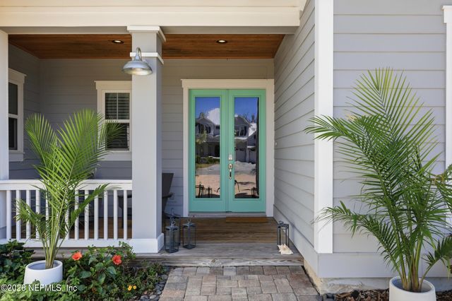 2041 WATERWAY ISLAND Lane, Jacksonville Beach, FL 32250