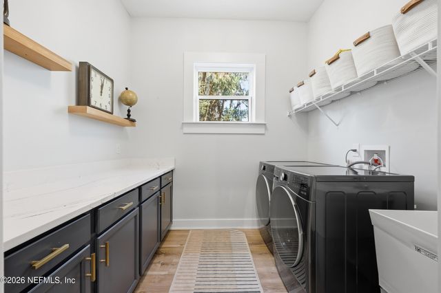 2041 WATERWAY ISLAND Lane, Jacksonville Beach, FL 32250