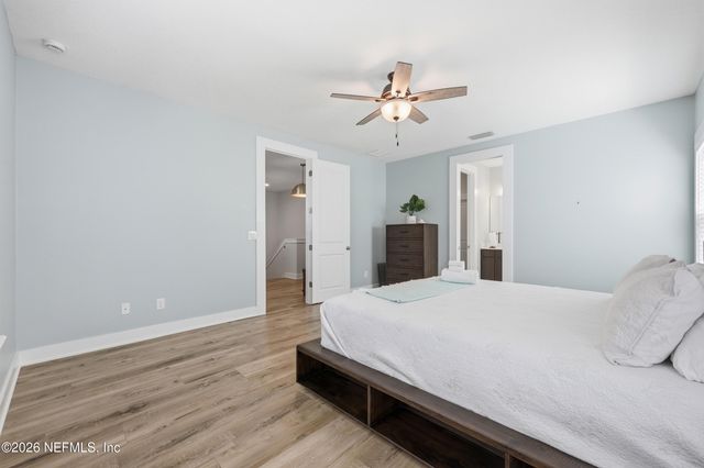 2041 WATERWAY ISLAND Lane, Jacksonville Beach, FL 32250