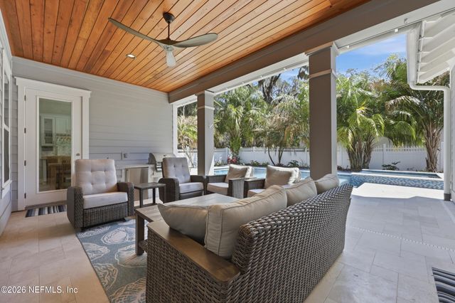 2041 WATERWAY ISLAND Lane, Jacksonville Beach, FL 32250