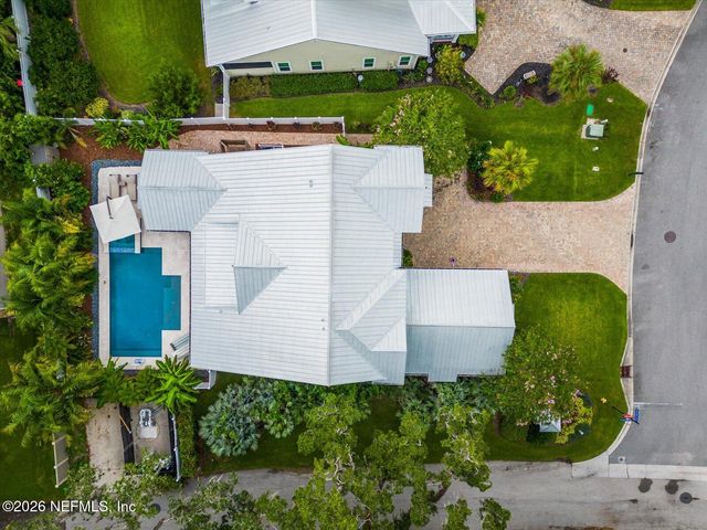 2041 WATERWAY ISLAND Lane, Jacksonville Beach, FL 32250