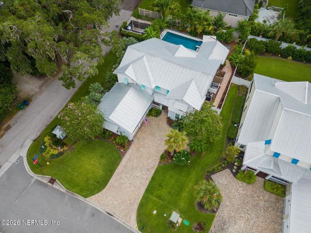 2041 WATERWAY ISLAND Lane, Jacksonville Beach, FL 32250