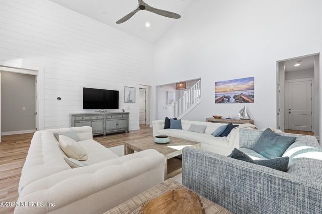 2041 WATERWAY ISLAND Lane, Jacksonville Beach, FL 32250