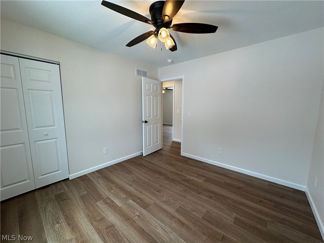 24 Maranatha Drive, Youngstown, OH 44505