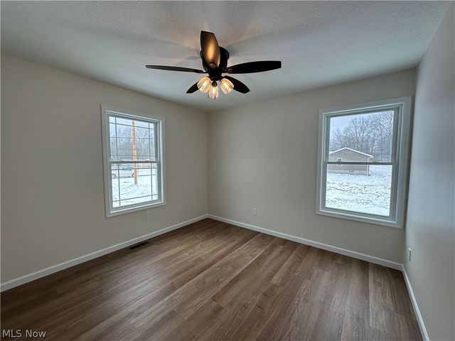 24 Maranatha Drive, Youngstown, OH 44505