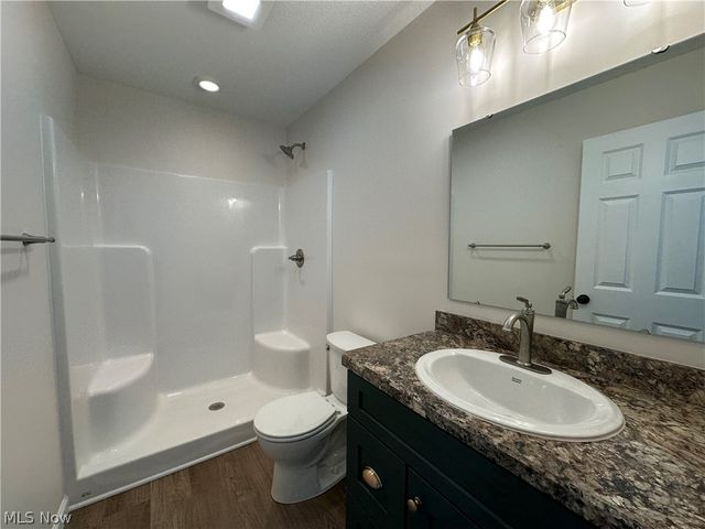 24 Maranatha Drive, Youngstown, OH 44505