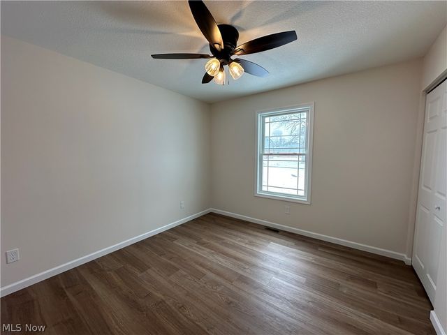 24 Maranatha Drive, Youngstown, OH 44505