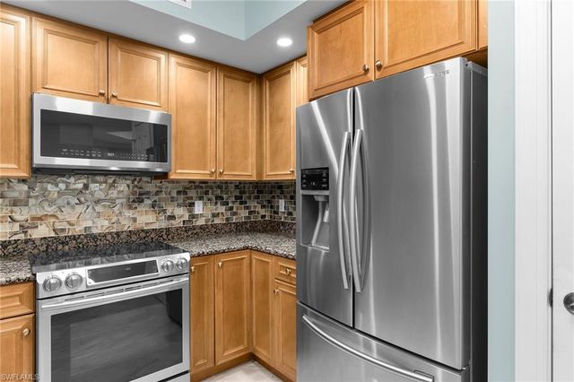 1065 Borghese LN 1902, Naples, FL 34114