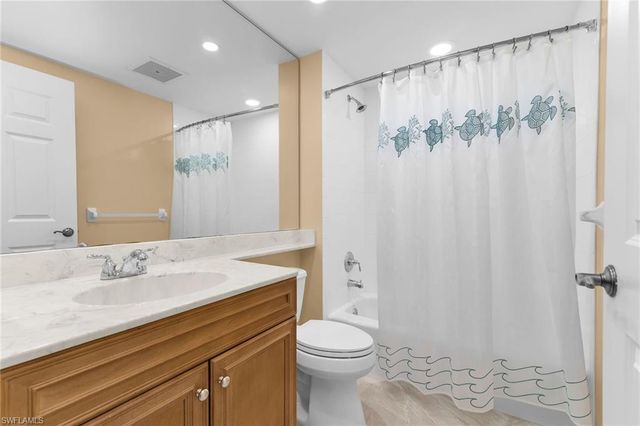 1065 Borghese LN 1902, Naples, FL 34114