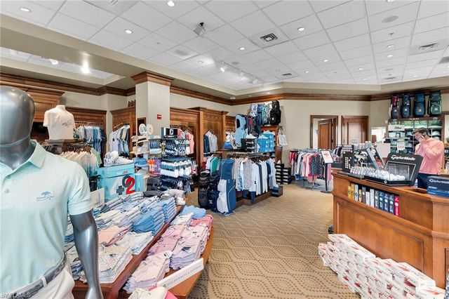 1065 Borghese LN 1902, Naples, FL 34114