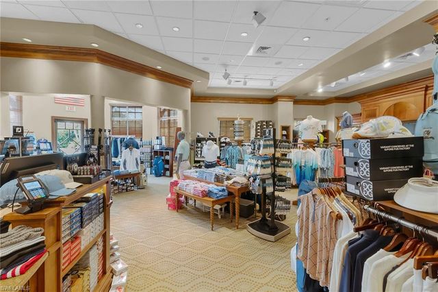 1065 Borghese LN 1902, Naples, FL 34114