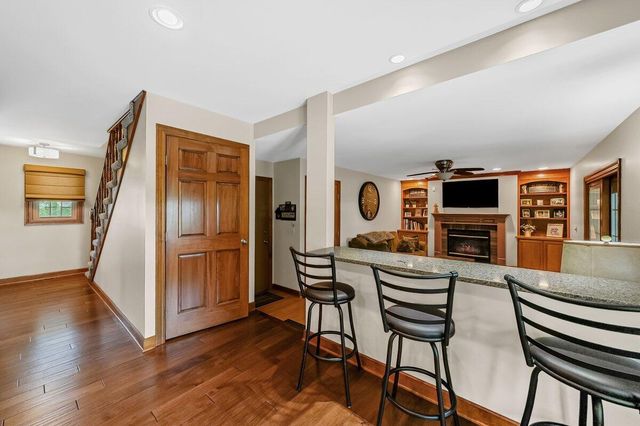1200 Seminole Drive, Crown Point, IN 46307