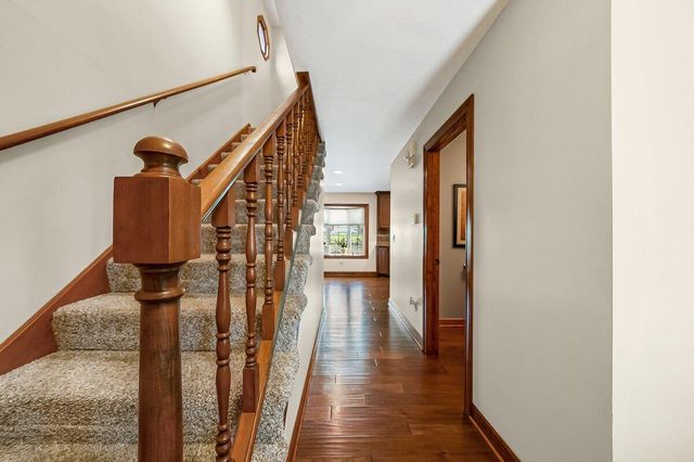 1200 Seminole Drive, Crown Point, IN 46307