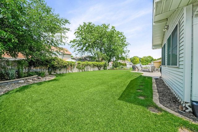 1200 Seminole Drive, Crown Point, IN 46307
