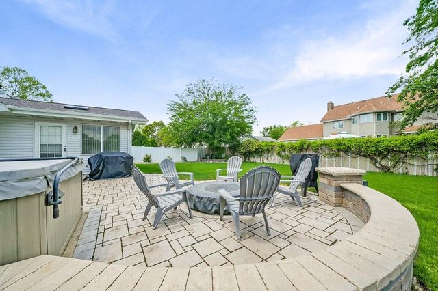 1200 Seminole Drive, Crown Point, IN 46307