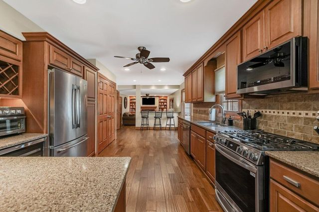 1200 Seminole Drive, Crown Point, IN 46307