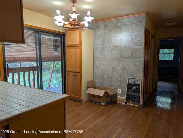 8876 E State Road, Haslett, MI 48840