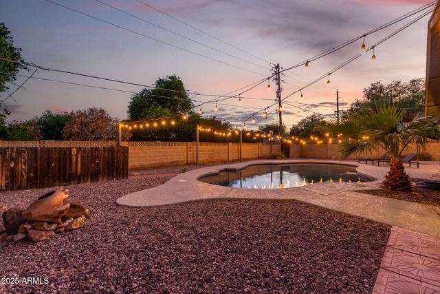 8537 E CLARENDON Avenue, Scottsdale, AZ 85251