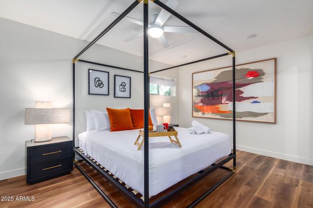 8537 E CLARENDON Avenue, Scottsdale, AZ 85251