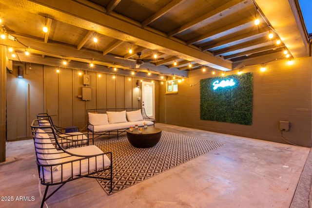 8537 E CLARENDON Avenue, Scottsdale, AZ 85251