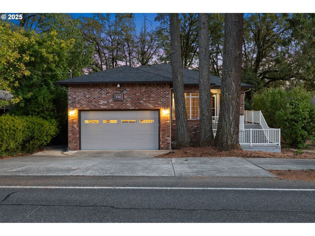 690 N SHEPHERD Rd, Washougal, WA 98671