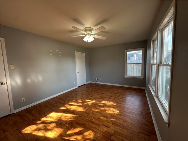 117 Holly Dr, Portland, TX 78374