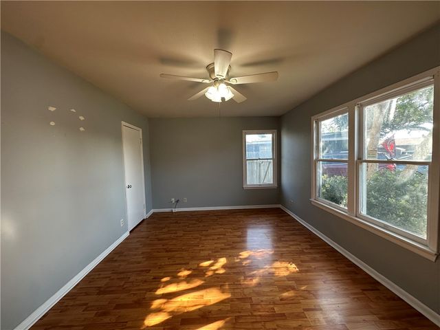 117 Holly Dr, Portland, TX 78374