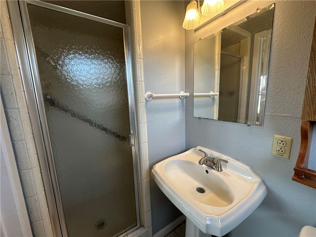 117 Holly Dr, Portland, TX 78374