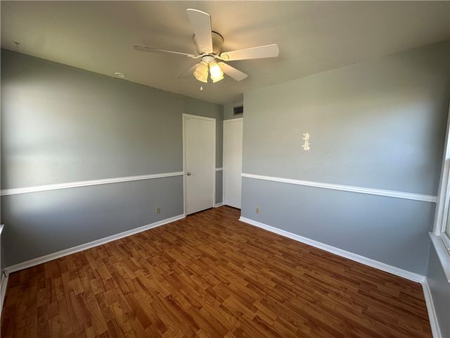 117 Holly Dr, Portland, TX 78374