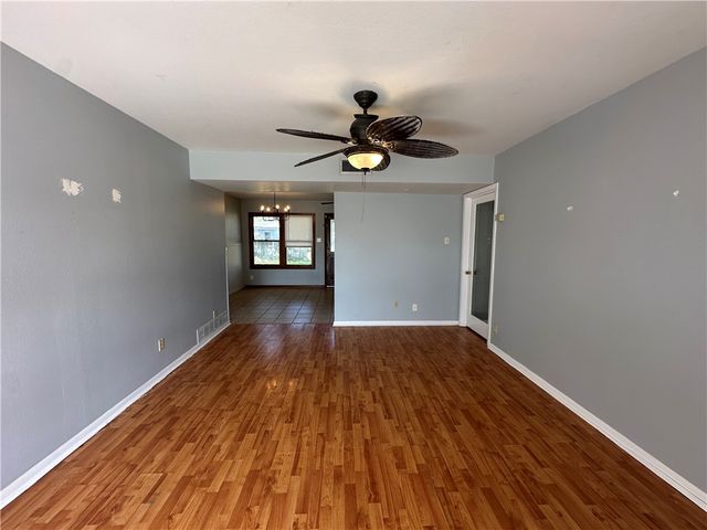 117 Holly Dr, Portland, TX 78374