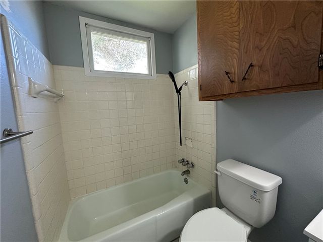 117 Holly Dr, Portland, TX 78374