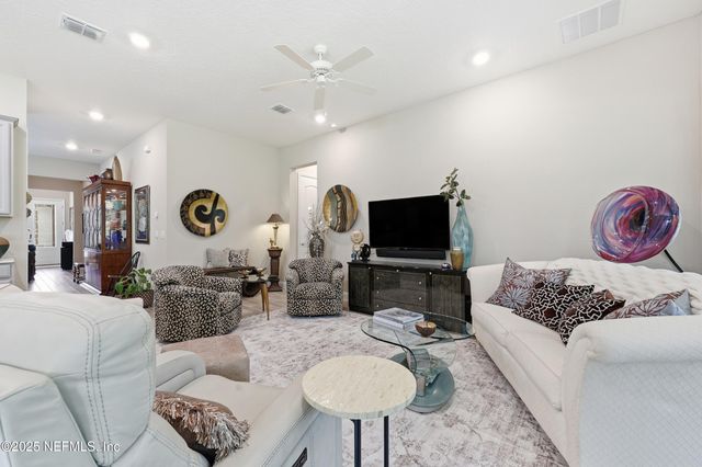 86 WHEELWRIGHT Lane, Jacksonville, FL 32081