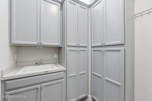 86 WHEELWRIGHT Lane, Jacksonville, FL 32081