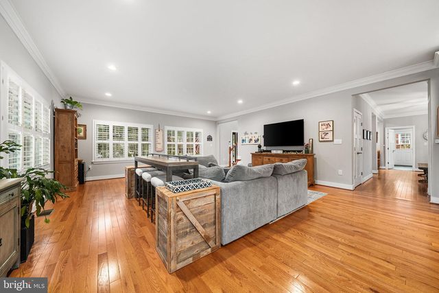 613 S BUCHANAN ST, Arlington, VA 22204