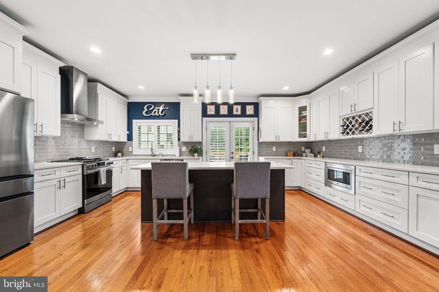 613 S BUCHANAN ST, Arlington, VA 22204