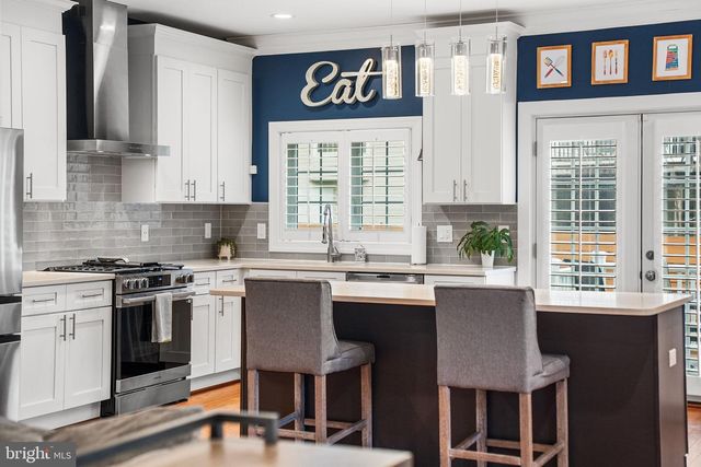 613 S BUCHANAN ST, Arlington, VA 22204