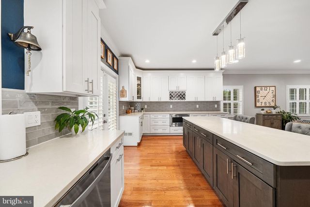 613 S BUCHANAN ST, Arlington, VA 22204