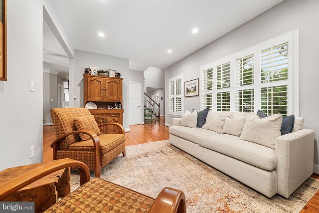 613 S BUCHANAN ST, Arlington, VA 22204