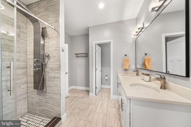 613 S BUCHANAN ST, Arlington, VA 22204