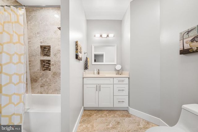 613 S BUCHANAN ST, Arlington, VA 22204
