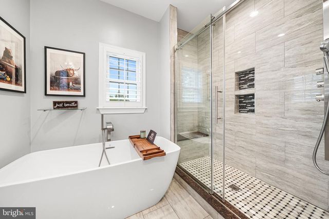 613 S BUCHANAN ST, Arlington, VA 22204