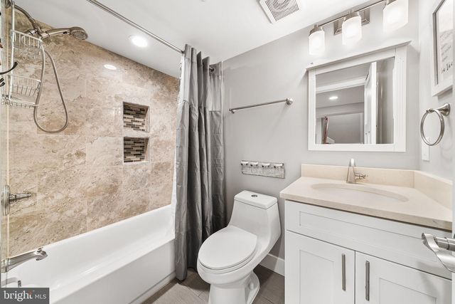 613 S BUCHANAN ST, Arlington, VA 22204