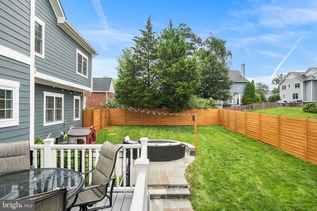 613 S BUCHANAN ST, Arlington, VA 22204