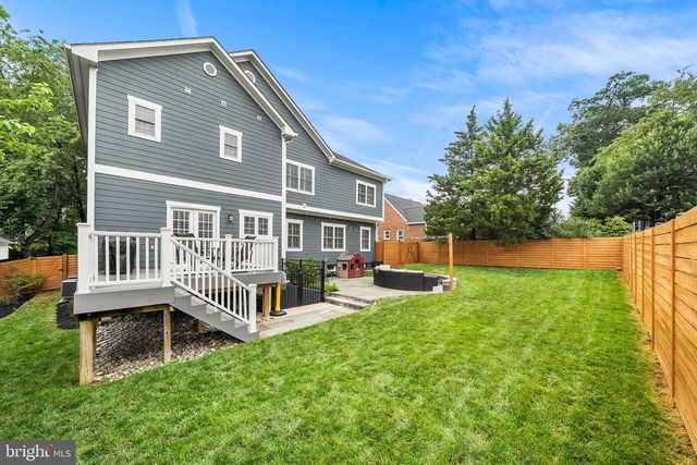 613 S BUCHANAN ST, Arlington, VA 22204