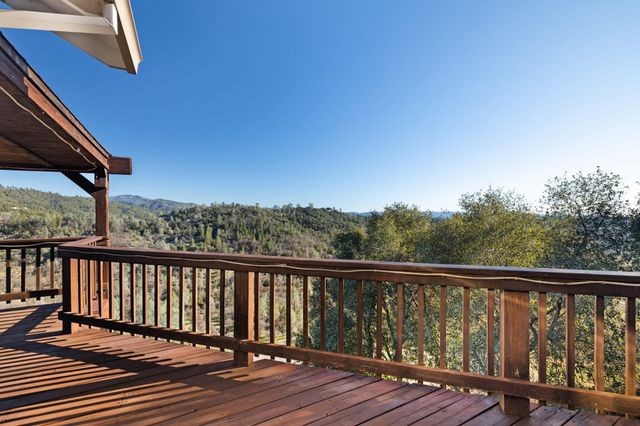 21239 Pokie Dr, Soulsbyville, CA 95372