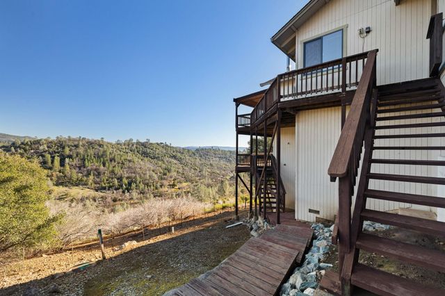 21239 Pokie Dr, Soulsbyville, CA 95372